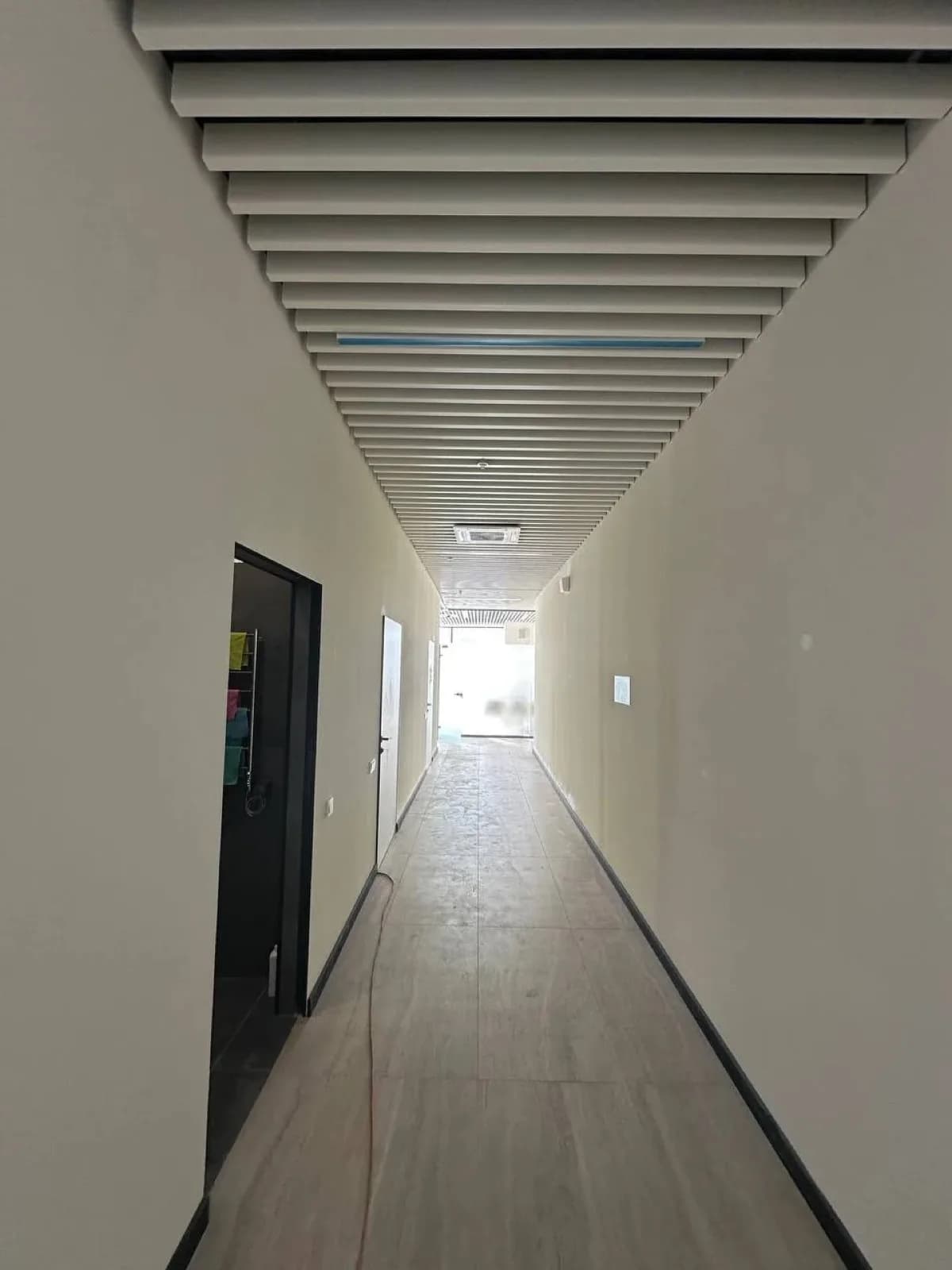 Рейка 30×40 или 40×30: одни и те же цифры, два разных потолка